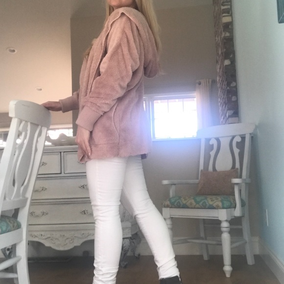 ❄️Winter Blush Sherpa Hoodie Jacket ❄️ Sale - Picture 4 of 7